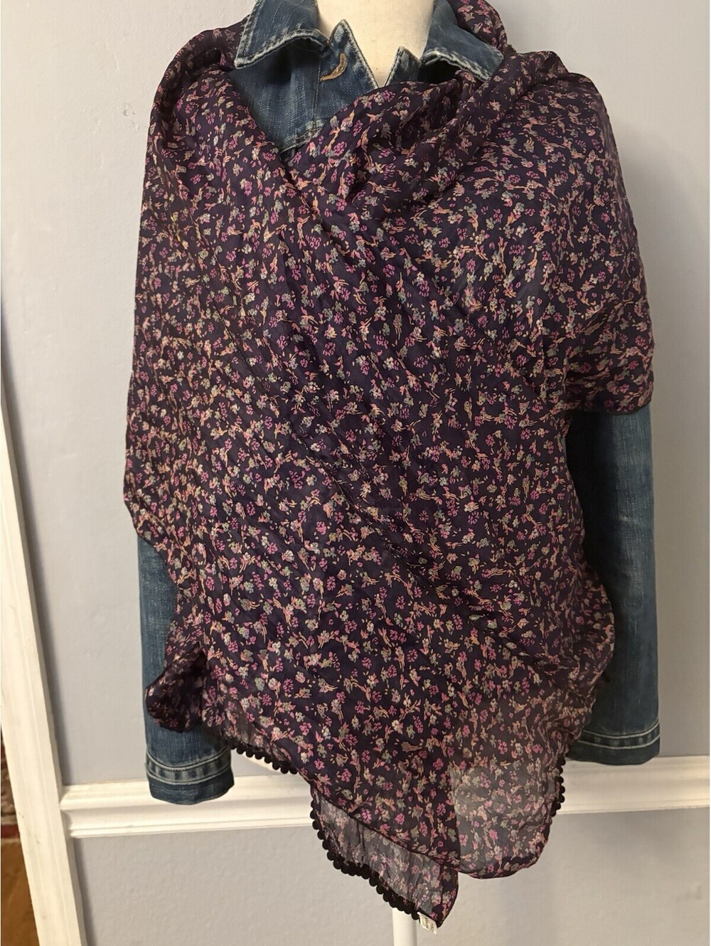 Calico Floral women’s Silk Floral Scarf In Brown 20” X  64” NWT - Picture 6 of 7
